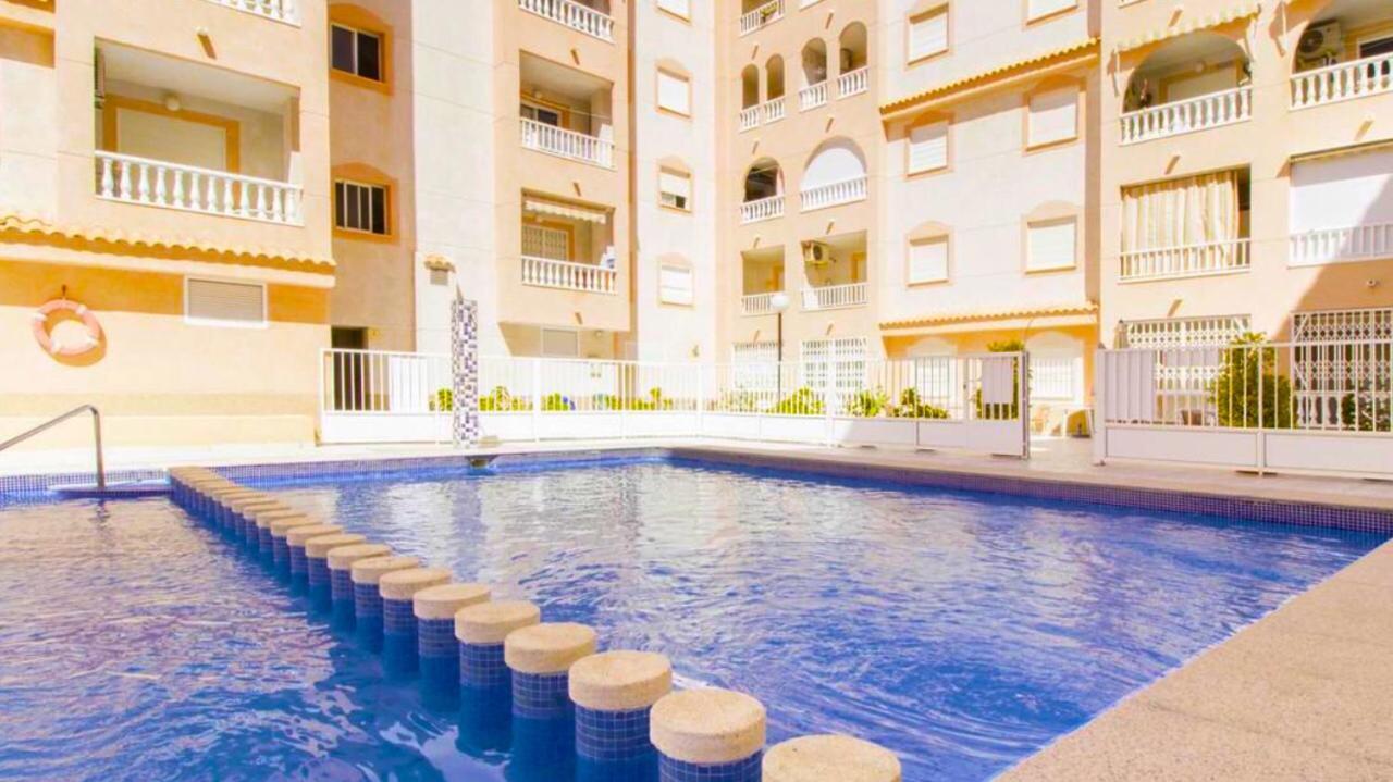 Apartamento Laloma 72 №6 ตอร์เรเวียคา ภายนอก รูปภาพ